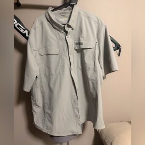Cabela's Gray Short Sleeve Button-Down Shirt